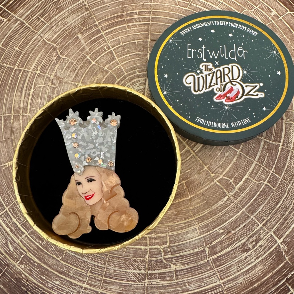 Erstwilder The Wizard of Oz Glinda Brooch